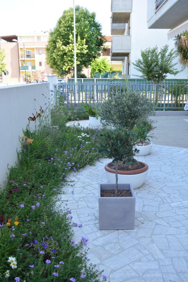 Casa Polly B&B Grottammare Exterior foto
